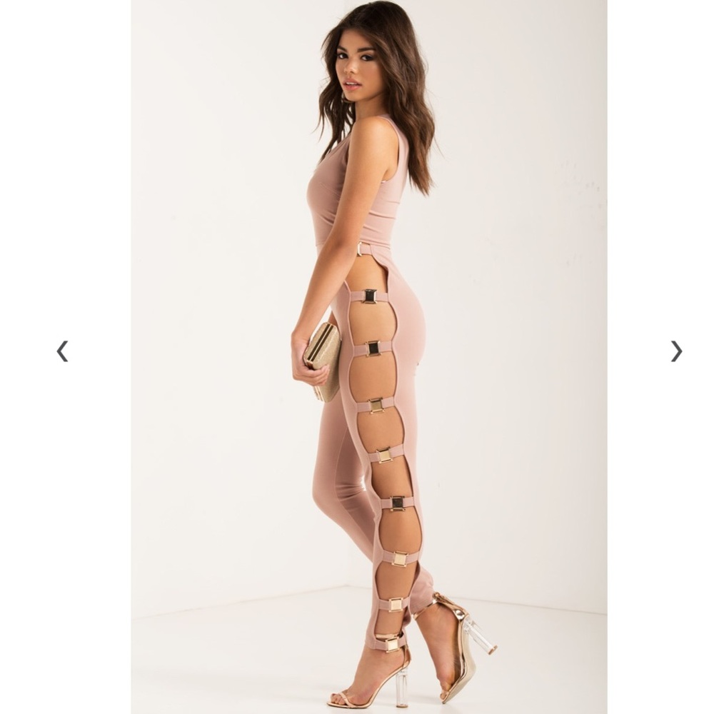 Rose jumper with side cutout